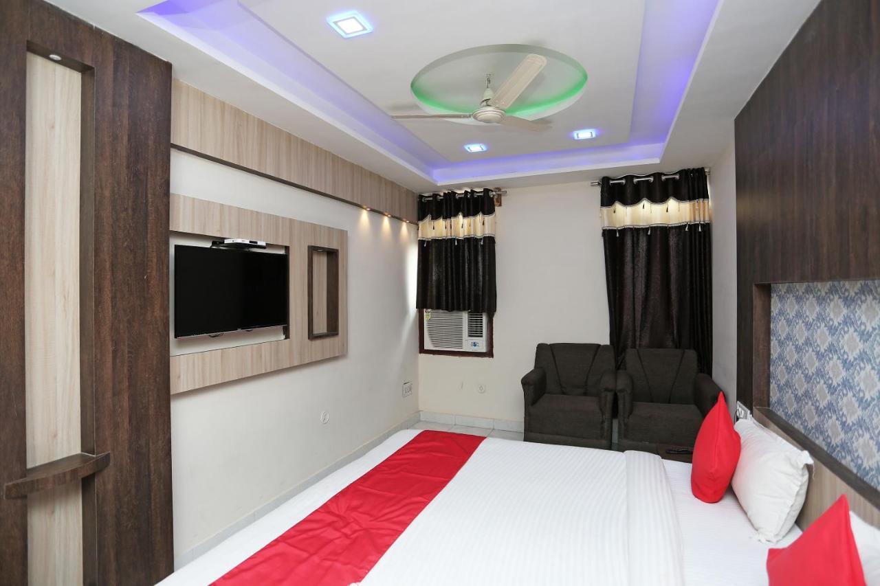 Oyo 4956 Hotel Maharaja Palace Κανπούρ Εξωτερικό φωτογραφία