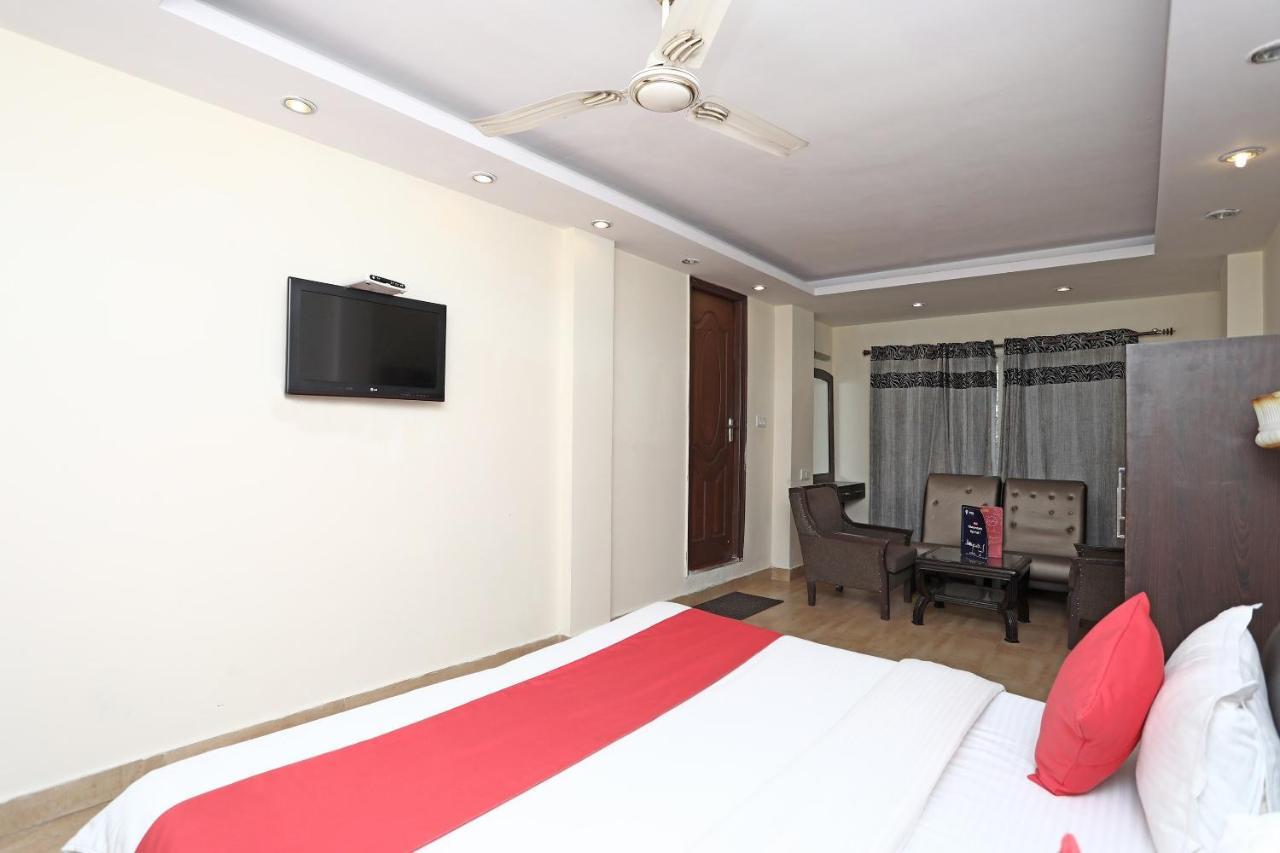 Oyo 4956 Hotel Maharaja Palace Κανπούρ Εξωτερικό φωτογραφία