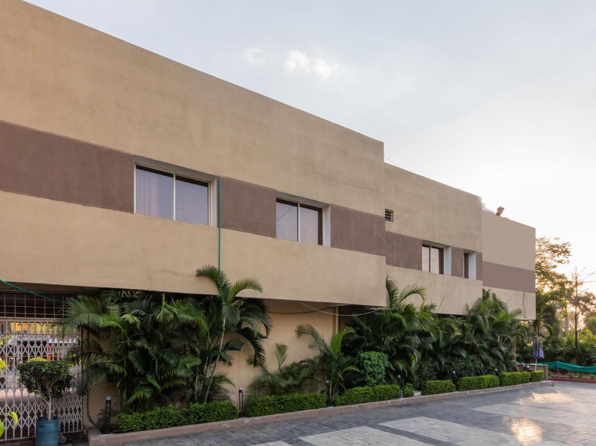 Oyo 4956 Hotel Maharaja Palace Κανπούρ Εξωτερικό φωτογραφία