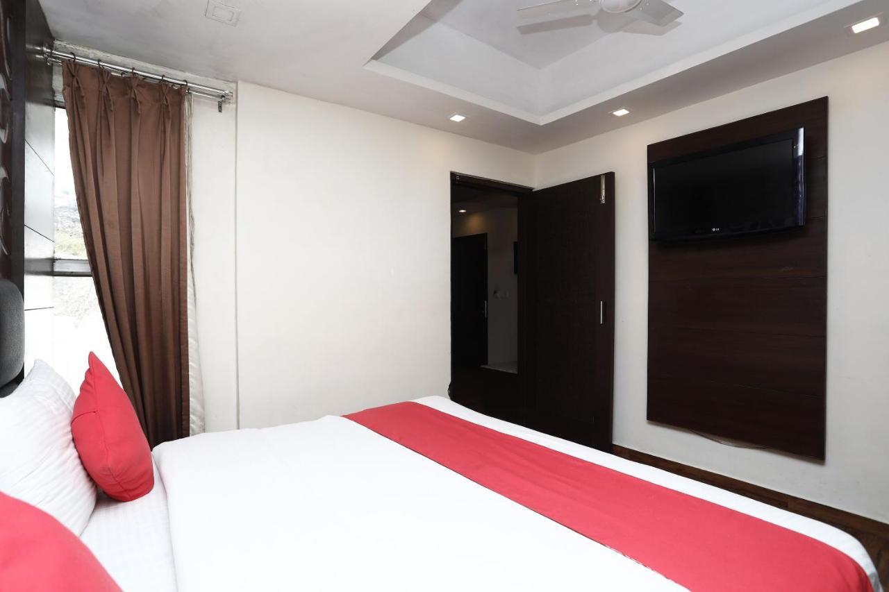 Oyo 4956 Hotel Maharaja Palace Κανπούρ Εξωτερικό φωτογραφία