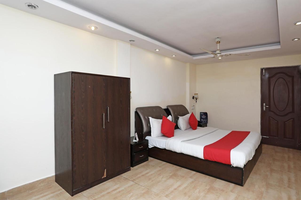 Oyo 4956 Hotel Maharaja Palace Κανπούρ Εξωτερικό φωτογραφία