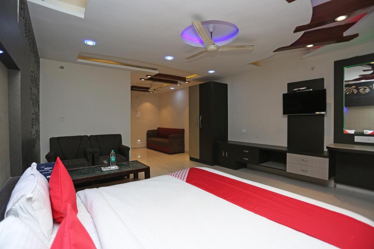 Oyo 4956 Hotel Maharaja Palace Κανπούρ Εξωτερικό φωτογραφία