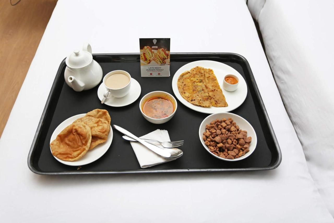 Oyo 4956 Hotel Maharaja Palace Κανπούρ Εξωτερικό φωτογραφία